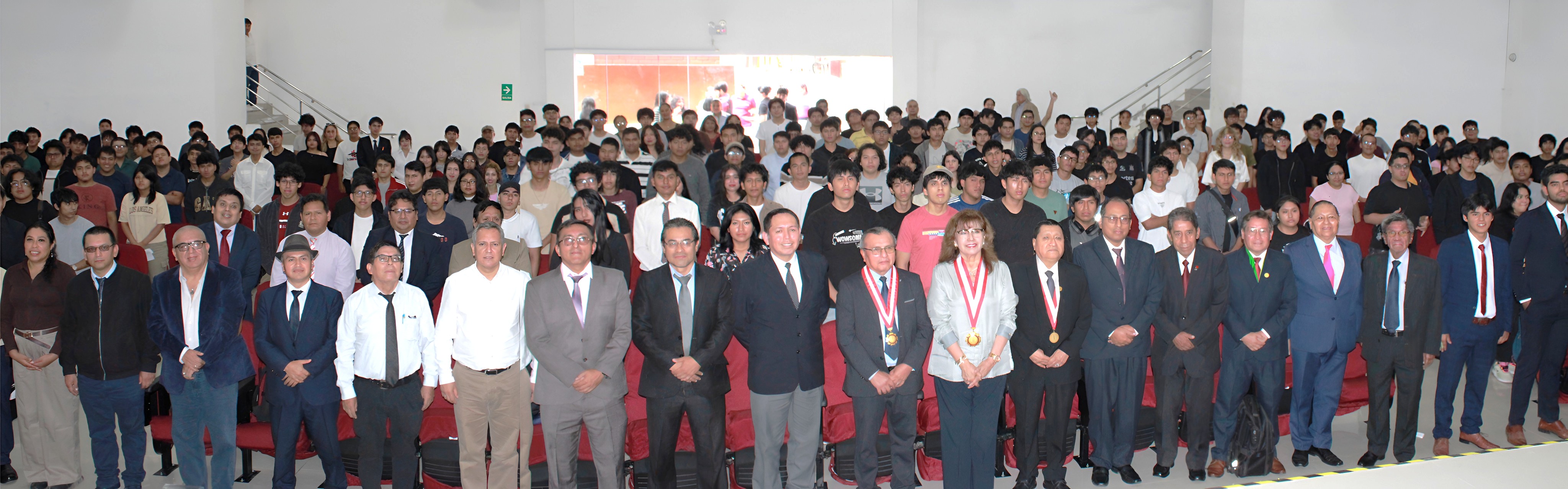 Noticia: La FIEI culminó su bienvenida 2026 con una ceremonia para 229 ingresantes